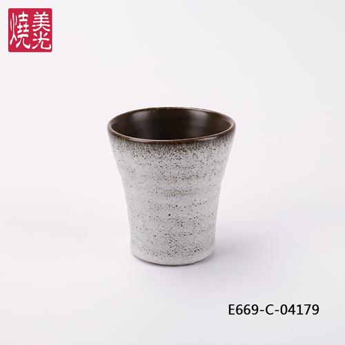 美光烧遇见北欧风 一只创意陶瓷水杯的家居美学之旅